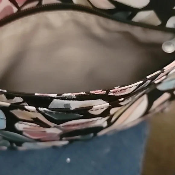 Kipling Sebastian - Picture 6 of 8